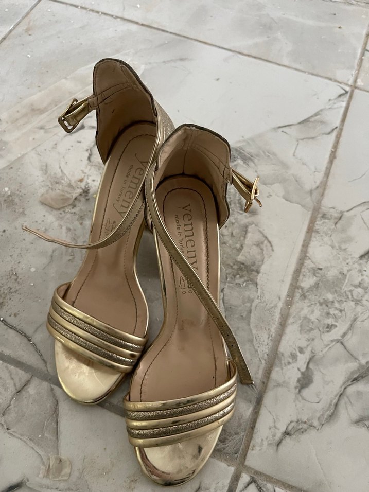 Topuklu ayakkabı - Görsel 2