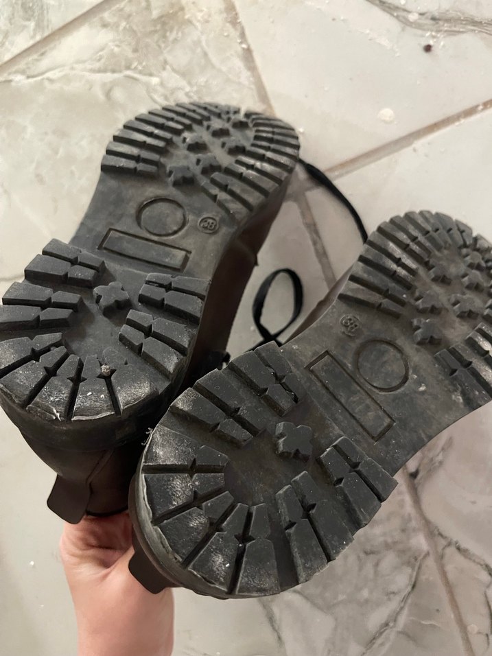 Kahverengi Erkek Bot - Görsel 3