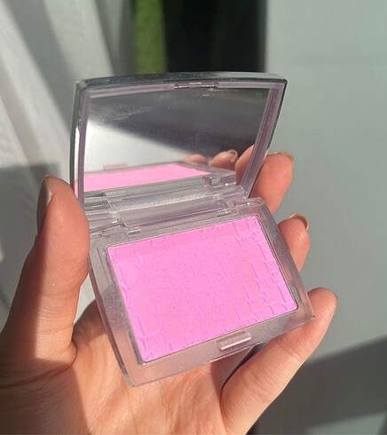  Beden dior allık