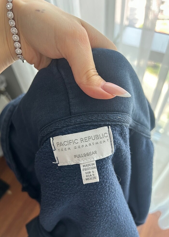 pull and bear crop hırka - Görsel 2