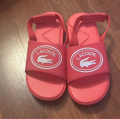 Lacoste sandalet