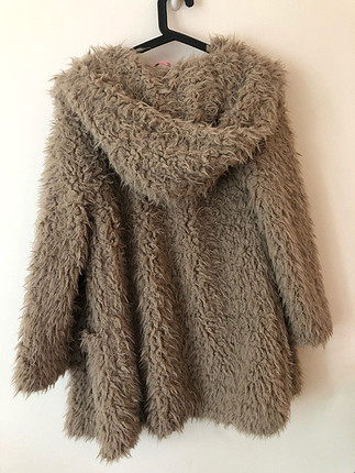 Kapşonlu peluş mont 