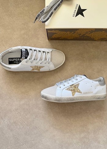 Golden Goose Deluxe 38