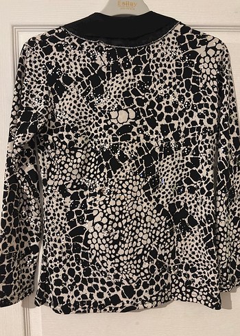 Siyah Beyaz Desenli Kürklü Kadın Bluz - Görsel 5