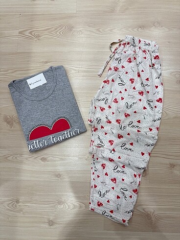 On adet pijama takımı