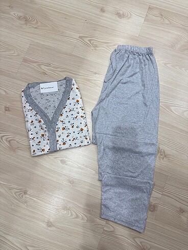 Düğmeli Kadın Pijama Takımı