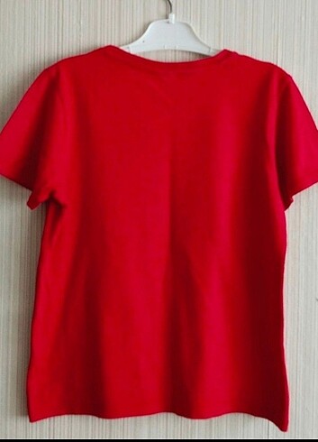 7 Yaş Beden kırmızı Renk T-shirt 