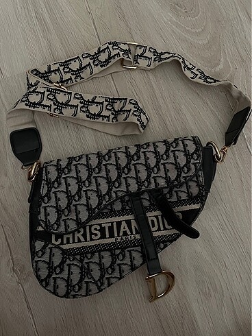 Dior kadın çantası