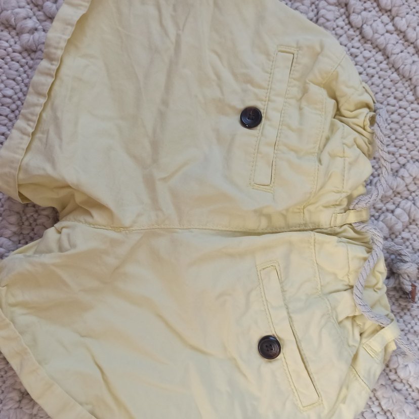 Sarı  Kemerli Bol Kesim Kız Şort - Görsel 2