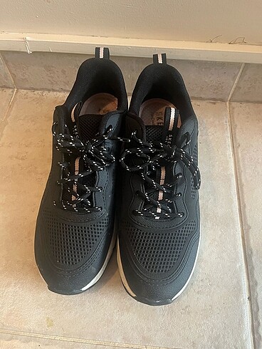 36,5 Beden siyah Renk SKECHERS SPOR AYAKKABI