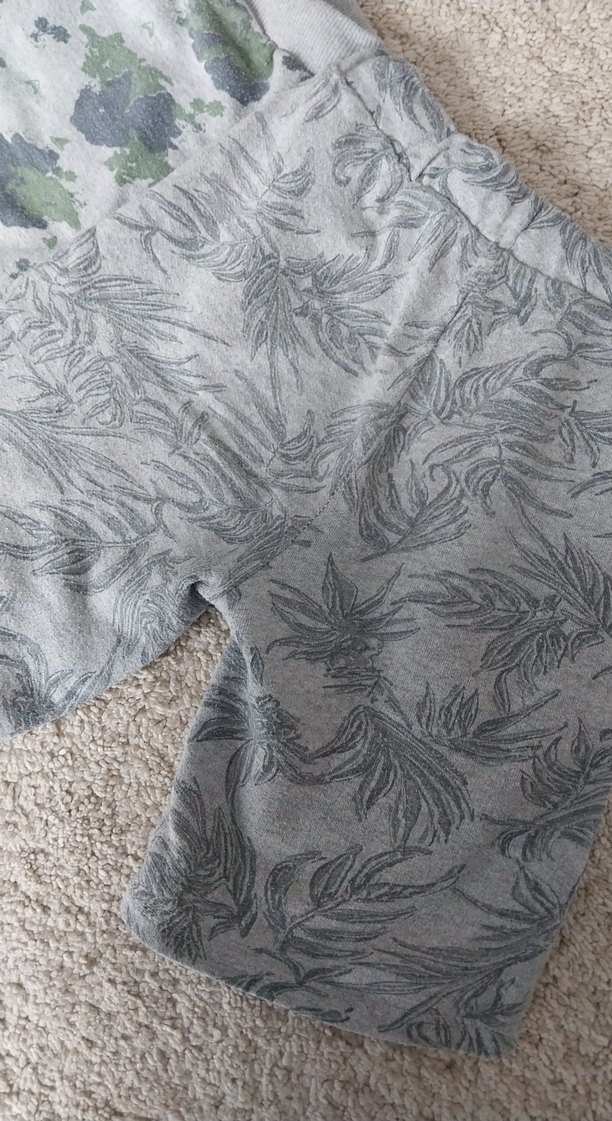 Gri Desenli Erkek Şortlar - Görsel 3