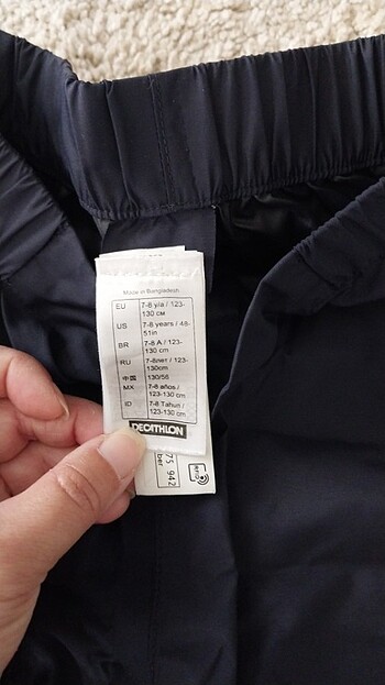 7 Yaş Beden Decathlon 7-8 ve 8-9 yas yagmur pantolonu