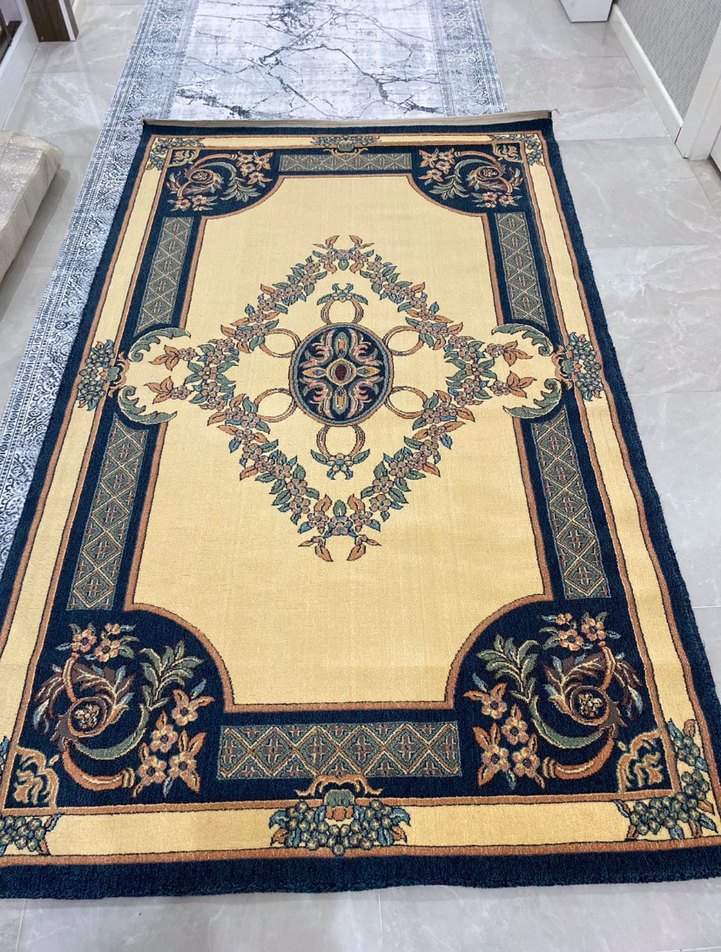 Klasik Desenli Çok Renkli Halı - Görsel 2