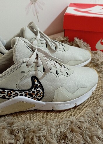 37,5 Beden ten rengi Renk Nike Orjinal