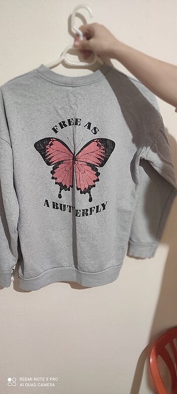 Diğer 2 adet sweatshirt