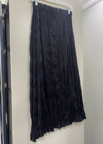 Siyah Piliseli Uzun Keten Etek - Görsel 3