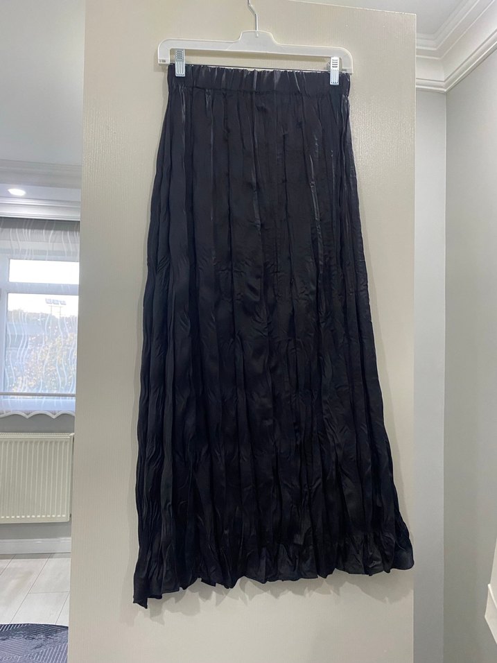 Siyah Piliseli Uzun Keten Etek - Görsel 2