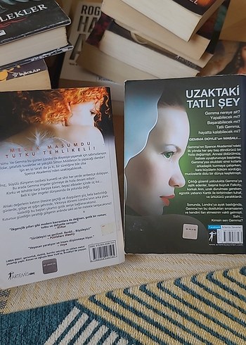 Libba Bray'den Uzaklardaki Tatlı Şey ve Asi Melikler - Görsel 2