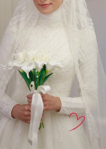 Uzun Kollu Yüksek Yakalı Prenses Tesettür Gelinlik - Görsel 3