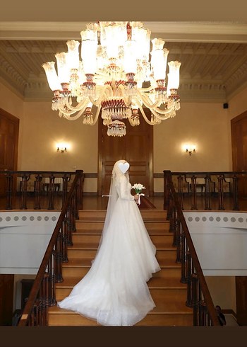 Uzun Kollu Yüksek Yakalı Prenses Tesettür Gelinlik - Görsel 2