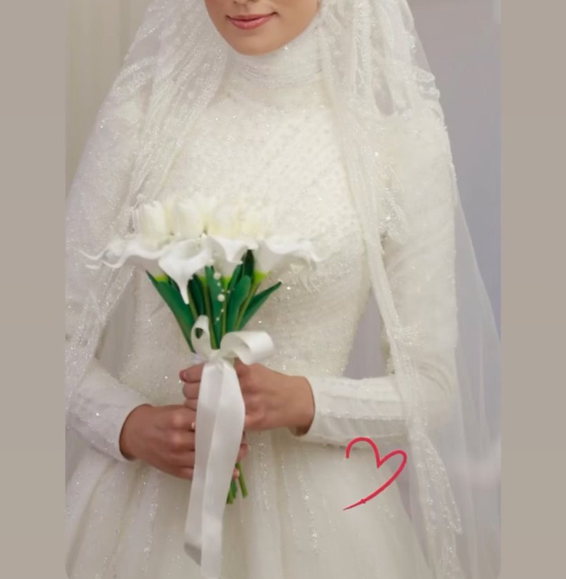 Uzun Kollu Yüksek Yakalı Prenses Tesettür Gelinlik - Görsel 3