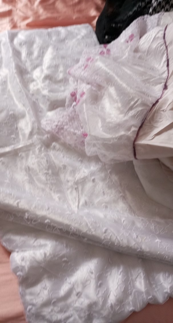 Nakışlı Beyaz Yatak Örtüsü ve Çarşaf Seti - Görsel 3