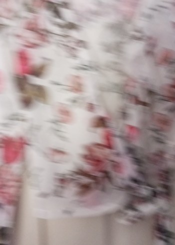 Çiçek Desenli V Yaka Uzun Kollu Beyaz Bluz - Görsel 2