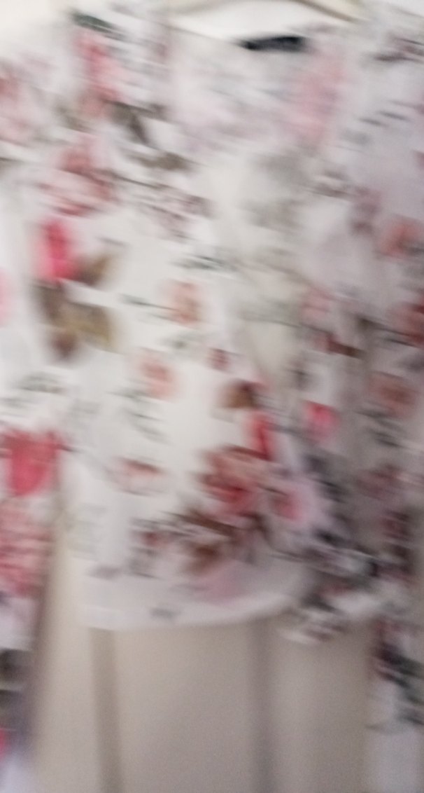 Çiçek Desenli V Yaka Uzun Kollu Beyaz Bluz - Görsel 2