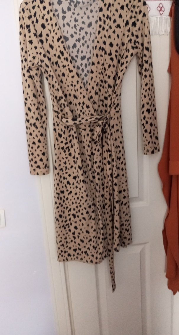 Leopar Desenli Uzun Kollu Emzirme Önlüğü - Görsel 2