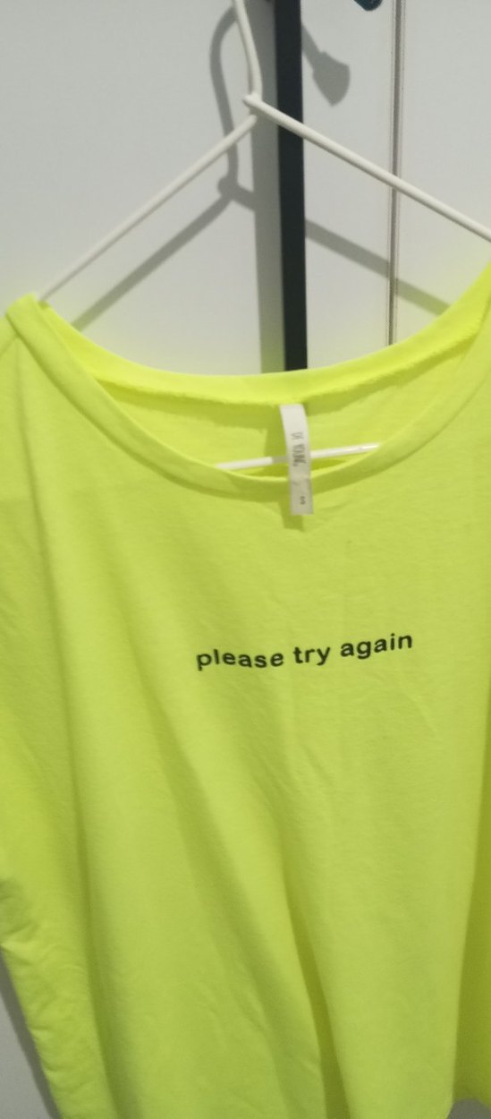 Sarı Baskılı Kısa Kollu Kadın Tişört - Görsel 2