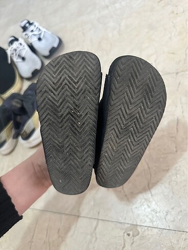 25 Beden siyah Renk H&m çocuk sandalet
