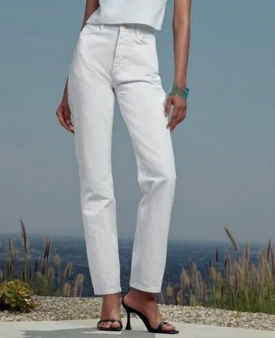 Zara Beyaz Jean