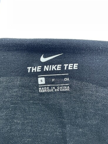 s Beden siyah Renk Nike T-shirt %70 İndirimli.