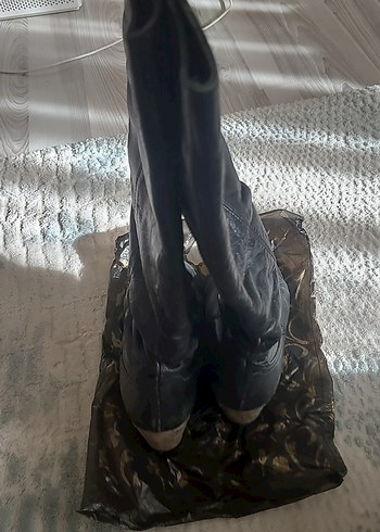 Kadın Siyah Deri Dizüstü Goth Dolgu Topuklu Bot - Görsel 2