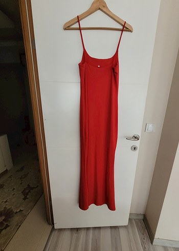 Kırmızı Uzun Askılı Kadın Elbise - Görsel 2