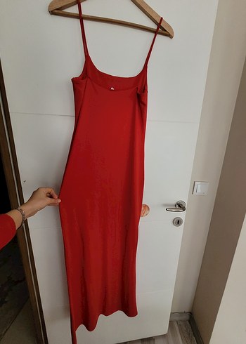 Kırmızı Uzun Askılı Kadın Elbise - Görsel 3