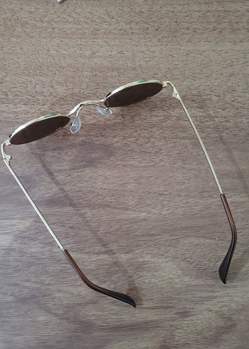 Parlak Oval Tokalı Kadın Gözlüğü - Görsel 8