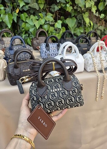Beden siyah Renk Vakko mini speedy