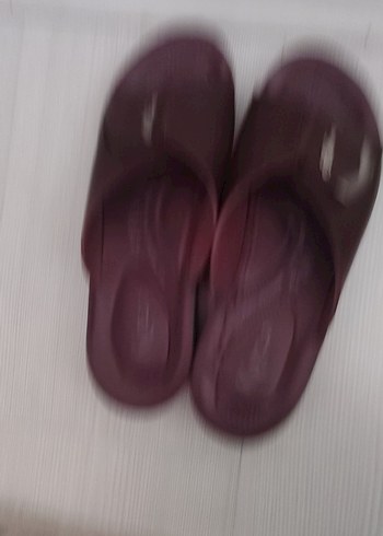 Bordo Düğmeli İnce Topuklu Kadın Terlik