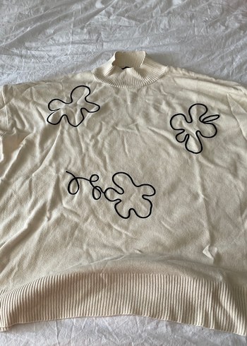 Nakışlı UzunKollu Beyaz Triko Kadın Kazak - Görsel 2