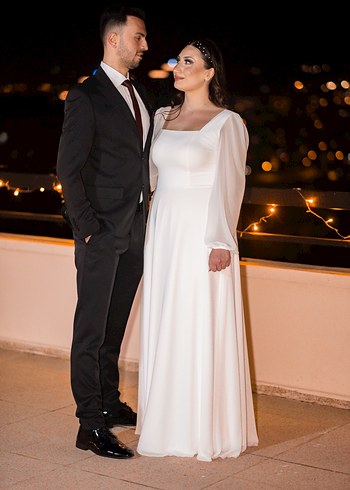 Uzun, tül kollu, kare yaka beyaz elbise - Görsel 2