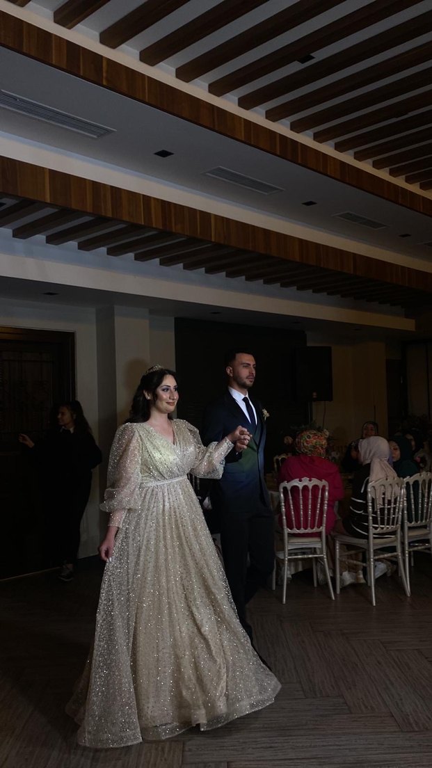 Balon Kollu V Yaka Parlak Nişanlık - Görsel 3