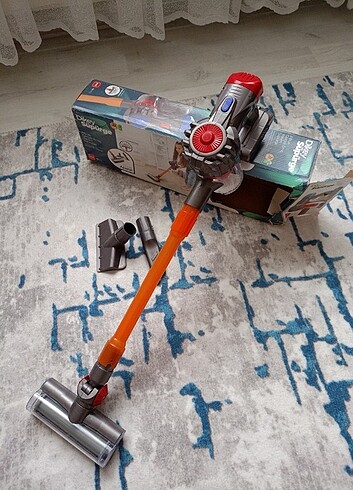 Çocuk elektrik süpürgesi