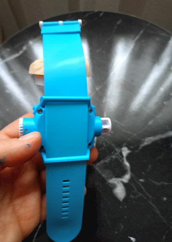 saat ve gösterir duvarda - Görsel 3