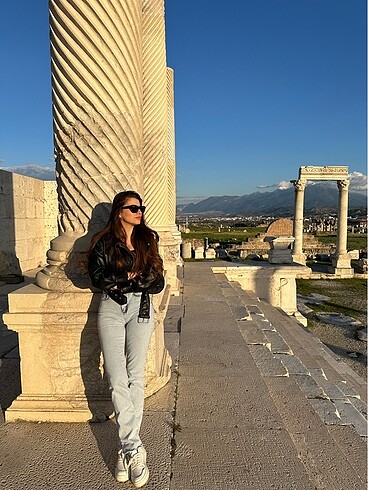 Uzun mom fit jean