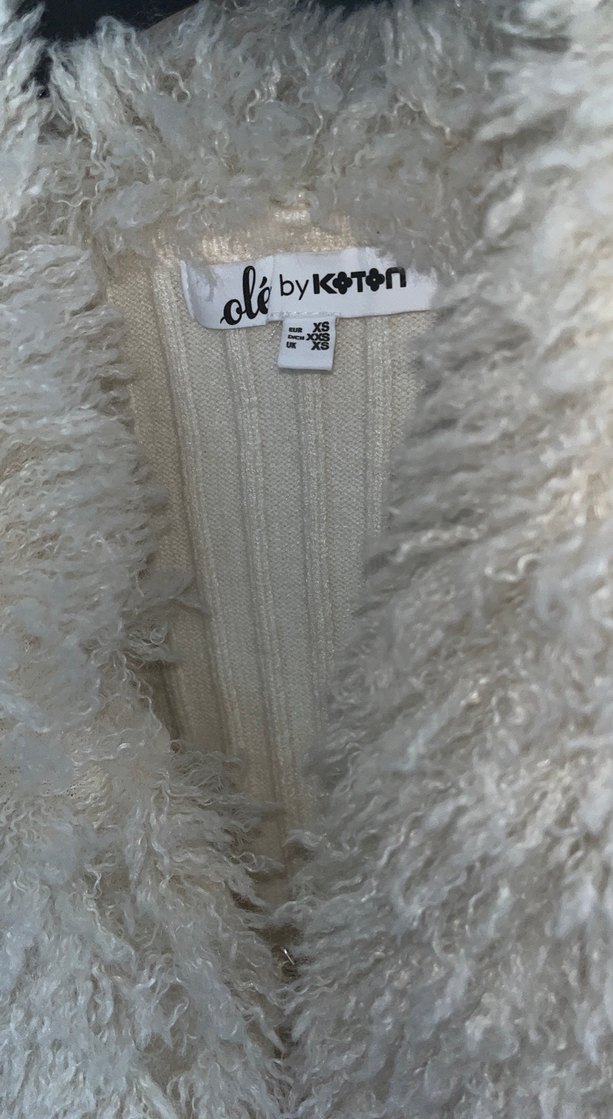 Koton Beyaz Kürklü Yünlü Kadın Kazak - Görsel 3