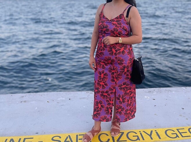 Çiçek desenli çok şık elbise - Görsel 6