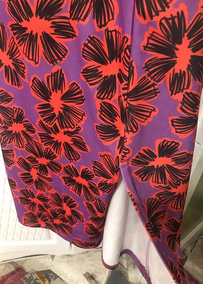 Çiçek desenli çok şık elbise - Görsel 2