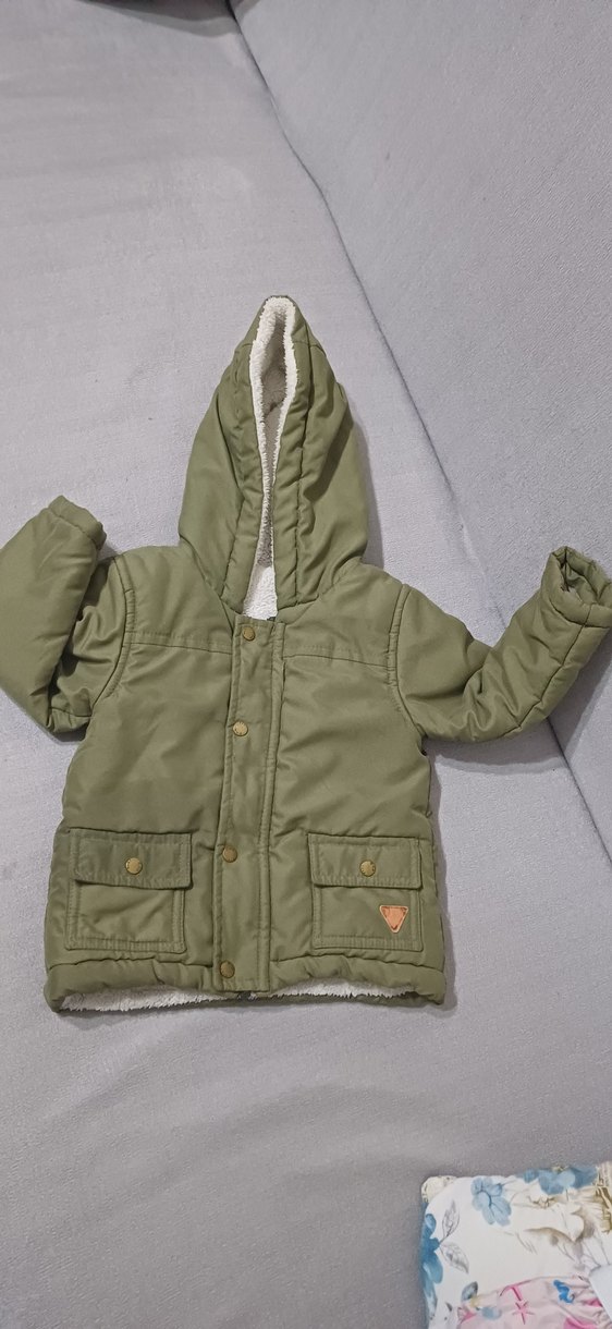 Düğmeli Kapüşonlu Erkek Çocuk Mont - Görsel 2