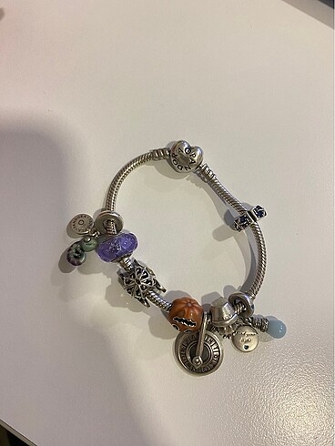 PANDORA BİLEKLİK CHARMLI